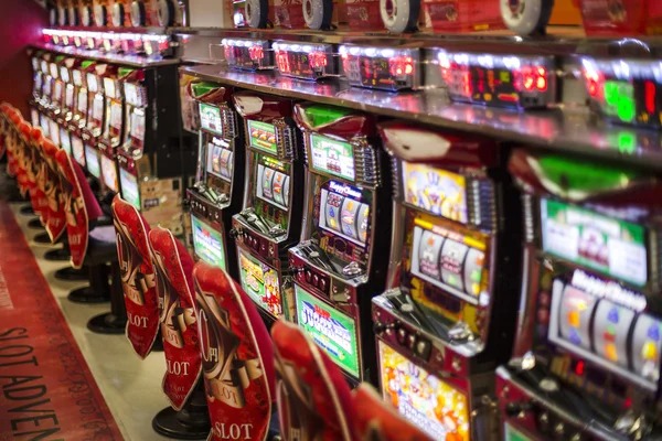 Live dealer presenting Macau Pools round with HD studio backdrop